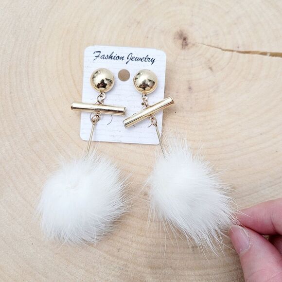 2/$20 Brand New Gold Tone White Furry Earrings - Picture 2 of 7
